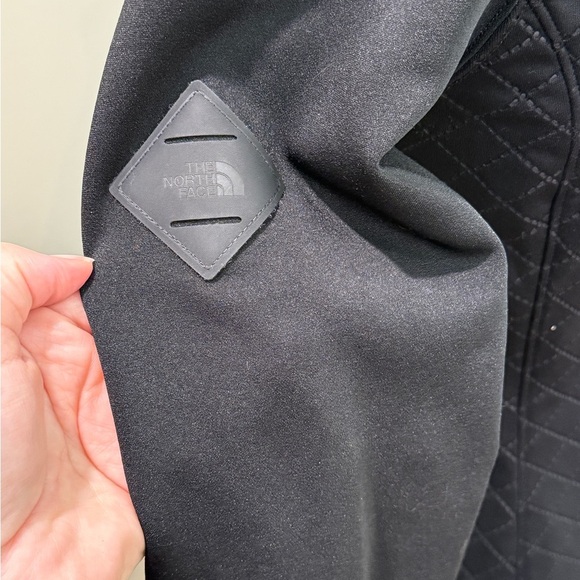 Women’s THE NORTH FACE Pyxis Parka black fleece jacket- Size small - Picture 3 of 8